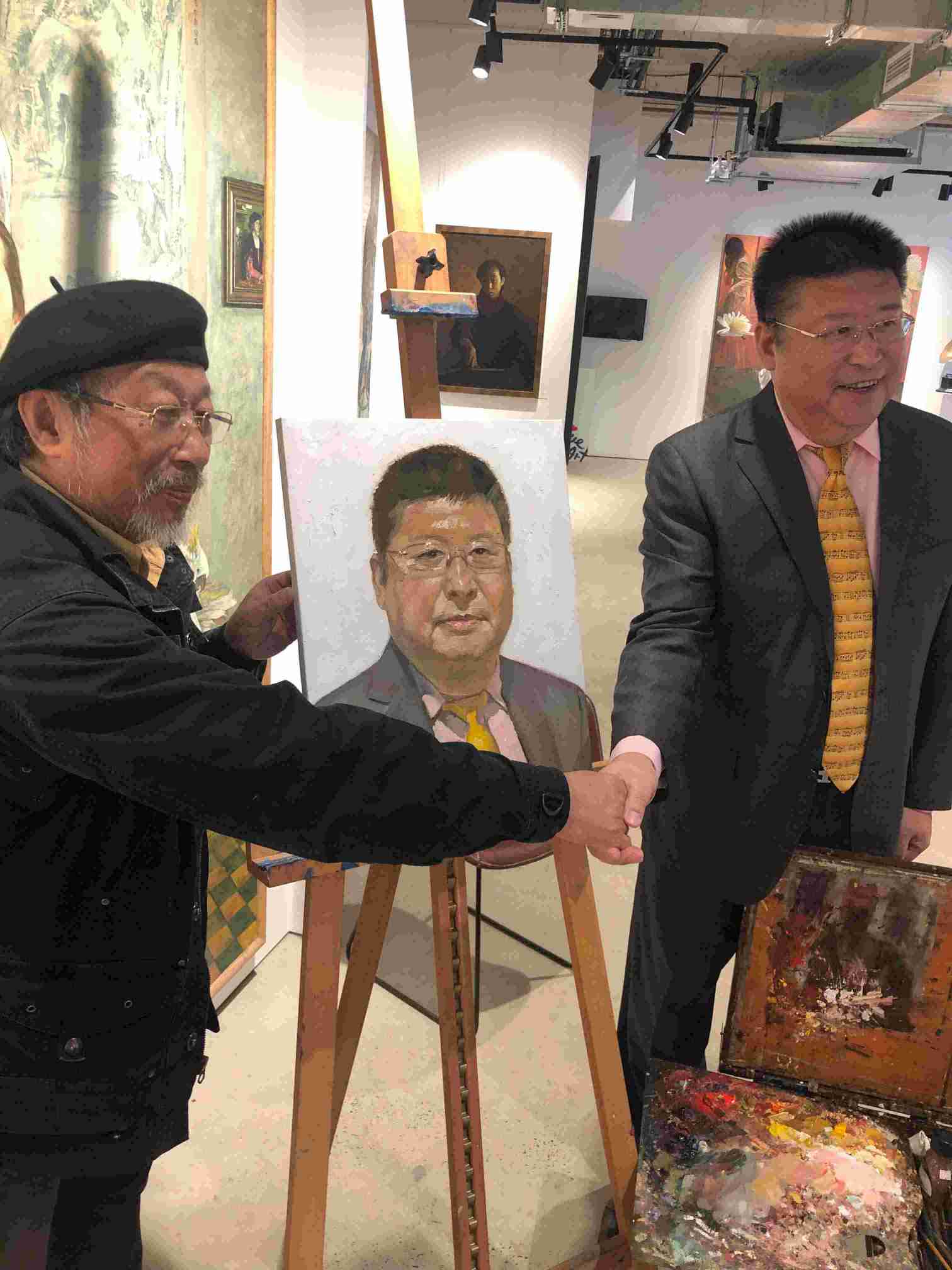 "与澳洲著名华裔艺术家沈嘉蔚先生交流创作体会(1).jpg"