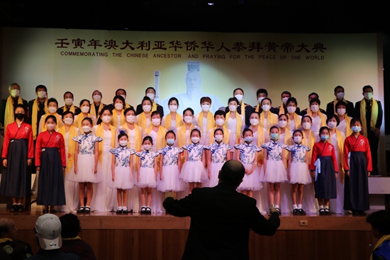 "合唱表演.jpg"