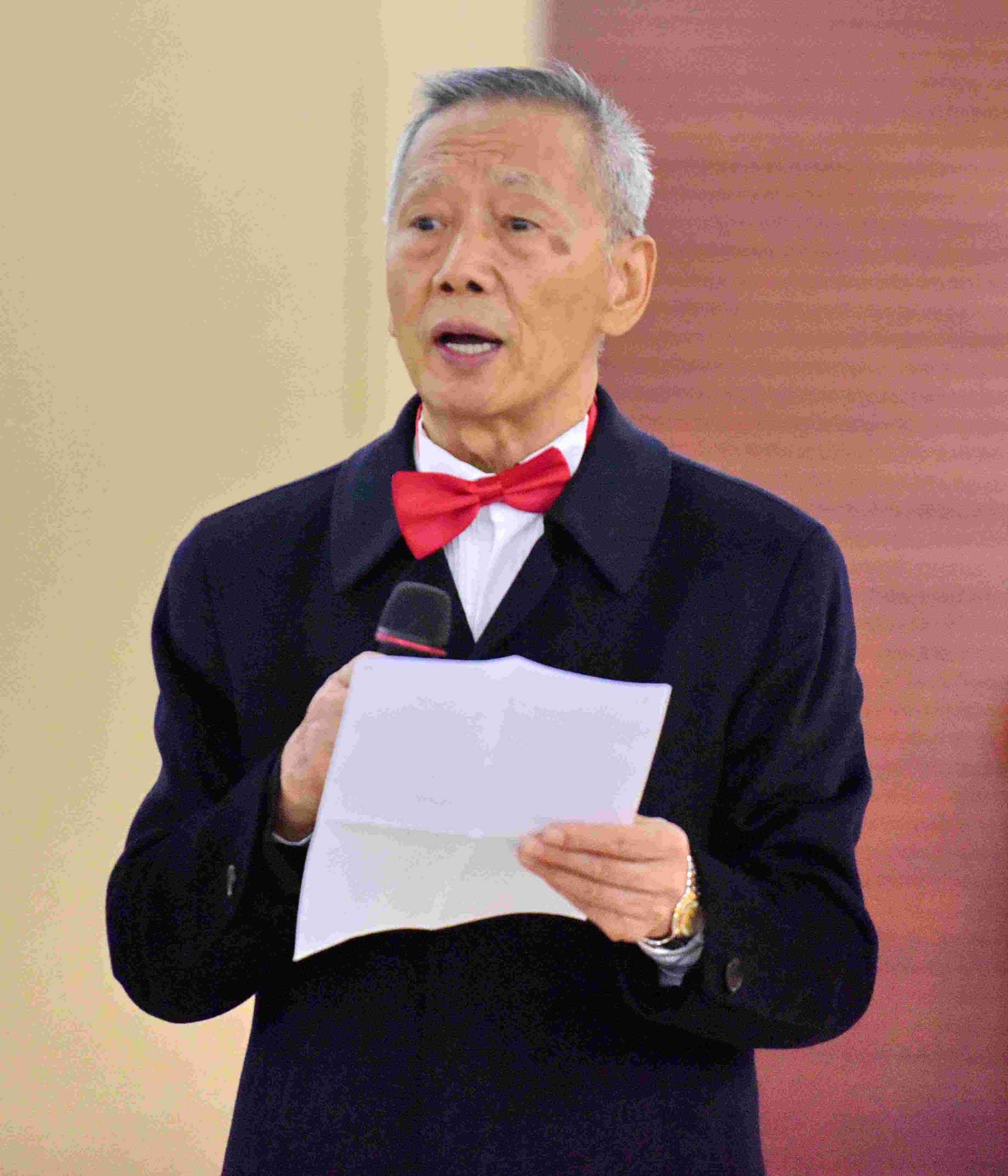 "杨洪林大使主持（曾先后出任中国驻巴林、伊拉克、沙特大使）外交笔会副会长(1).jpg"